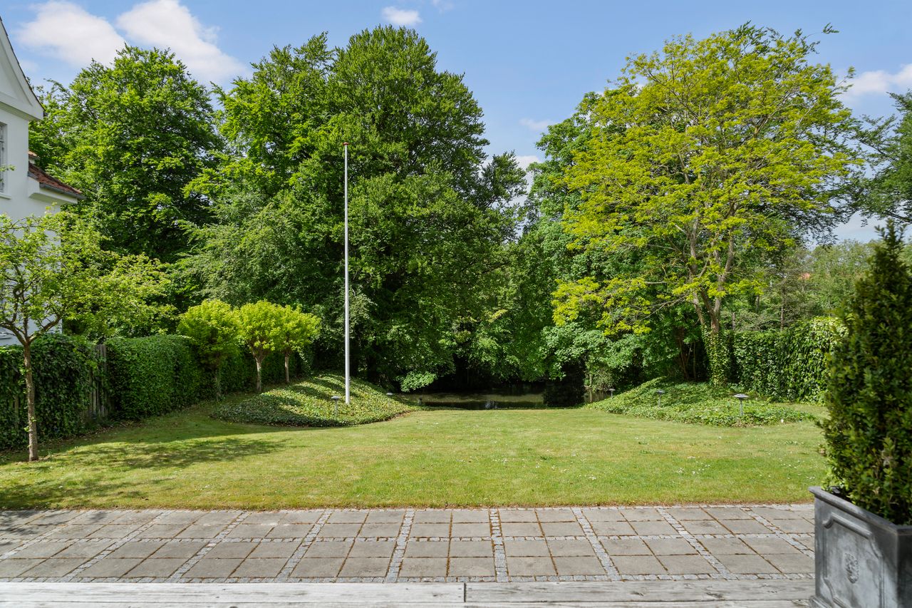 image 03